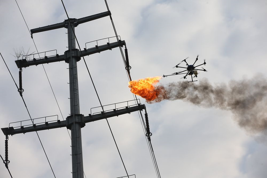 Myfacemood - Il video del drone spara fuioco è stato girato a Xiangyang nella provincia di Hubei, in Cina