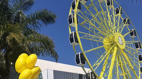 Myfacemood- Snapchat ha un nuovo pezzo hardware una gigante ruota panoramica gialla!
